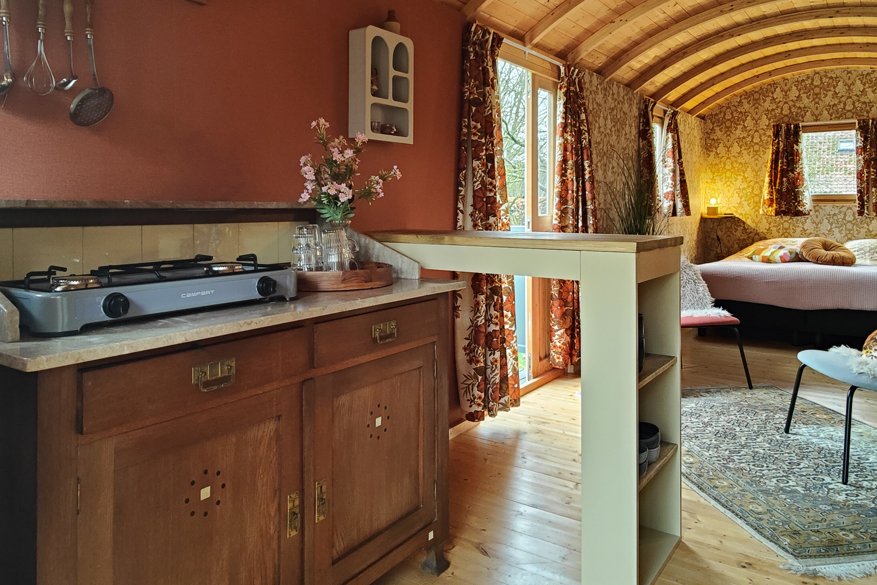 salonwagen binnen camping jena